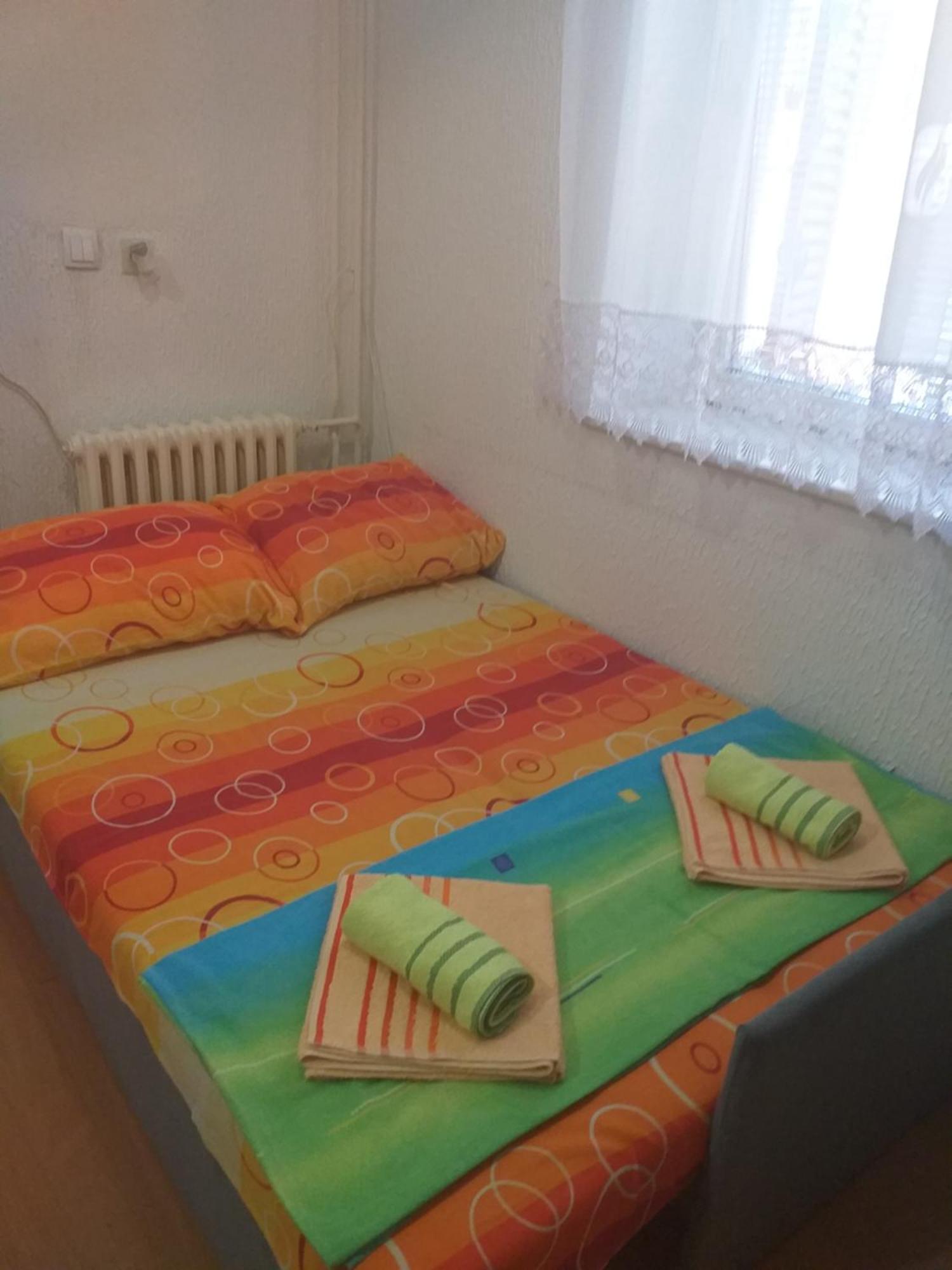 Hostel Corner 021 Novi Sad Bagian luar foto