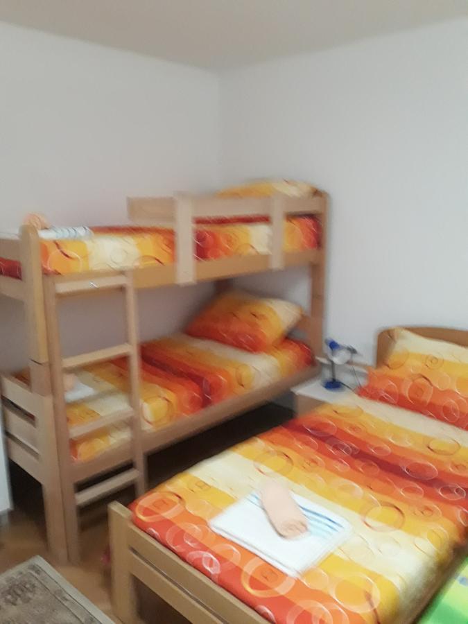 Hostel Corner 021 Novi Sad Bagian luar foto